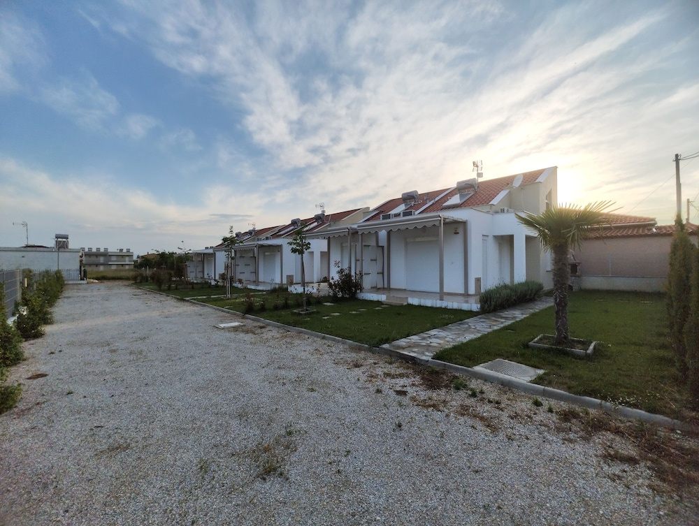 Danai Maisonettes Ofriniou
