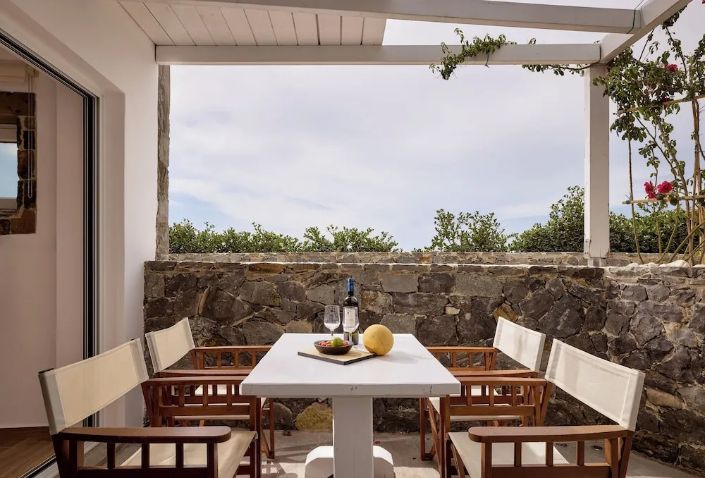 Milesian Suites