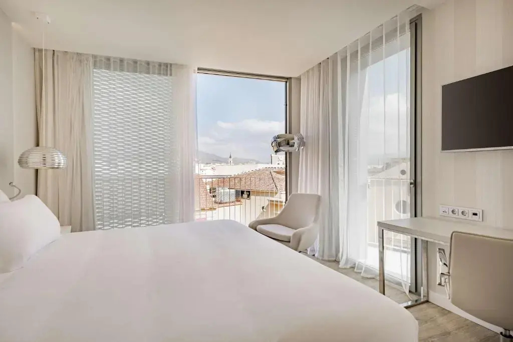 Superior Double room (full double bed)