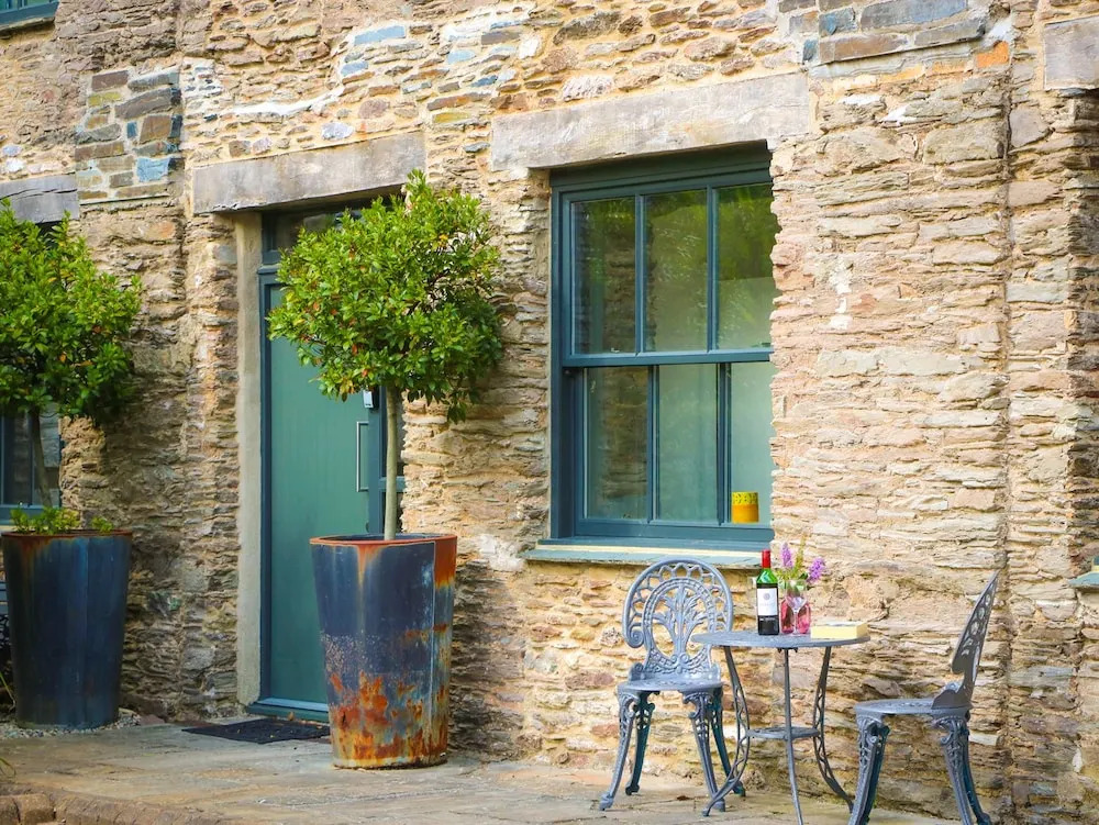 6 The Pottery Dartmouth