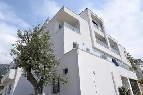 Gogo's Boutique Hotel