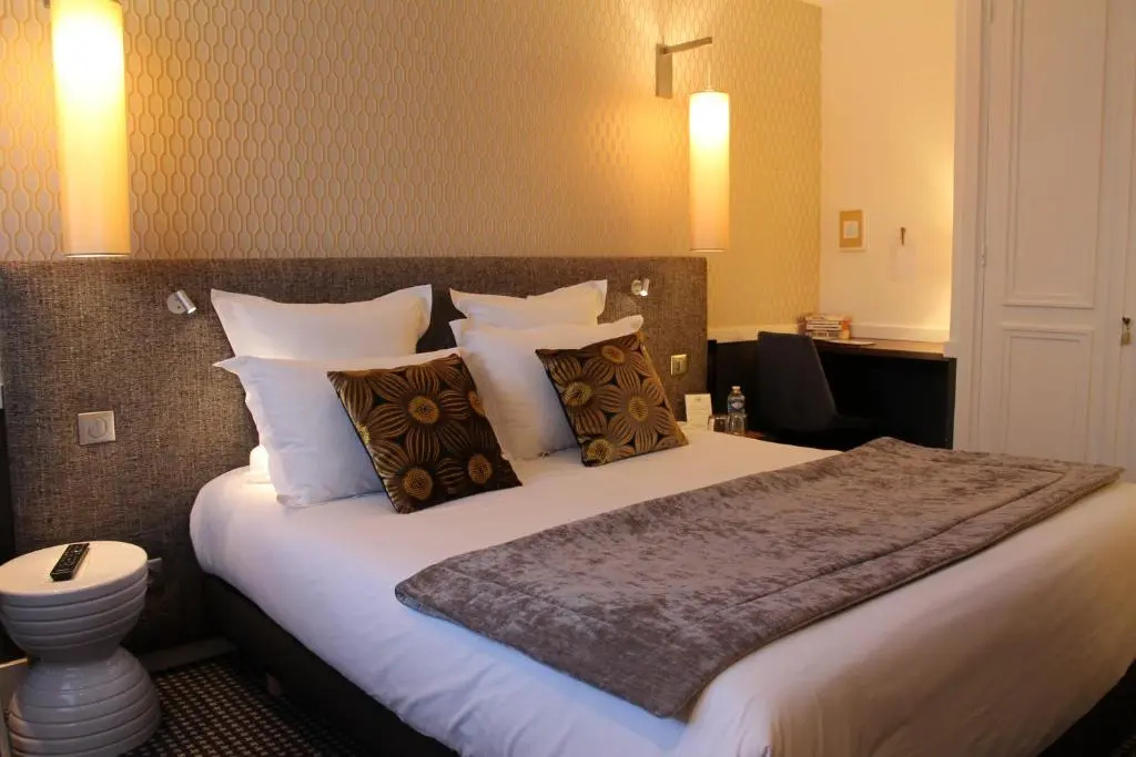 Standard Double room (full double bed)