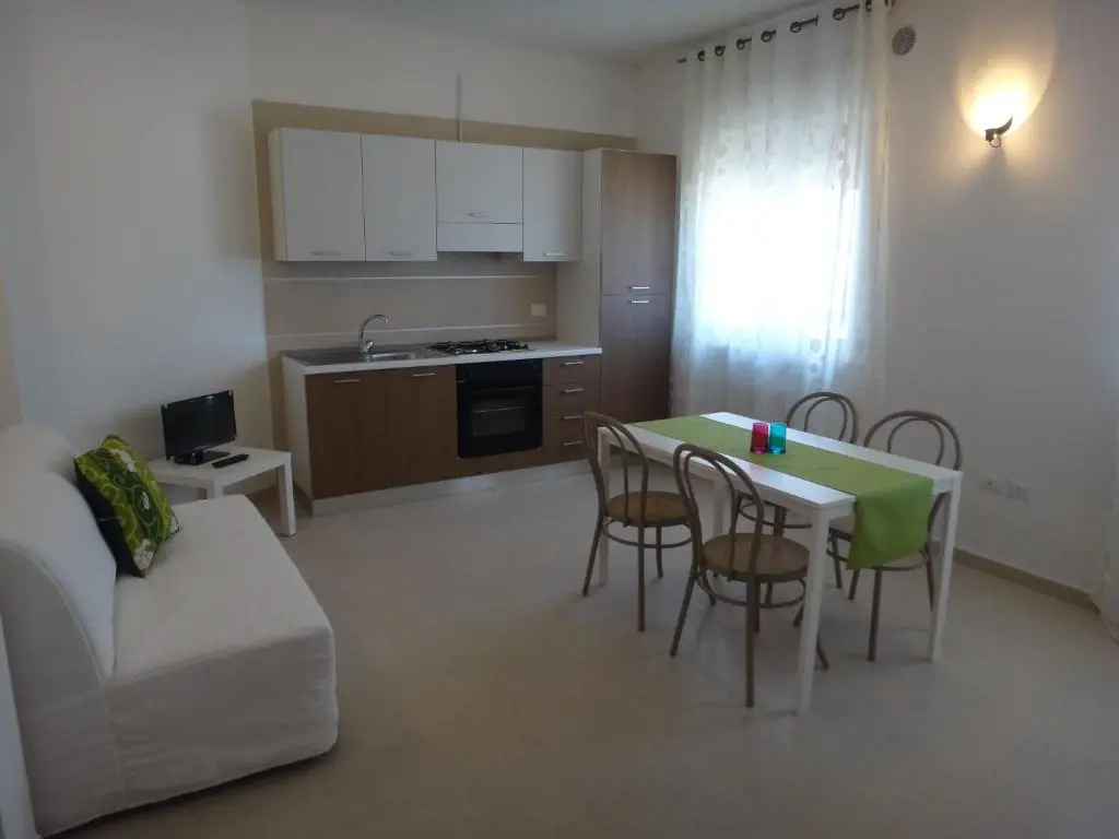 2 Bedrooms Apartment