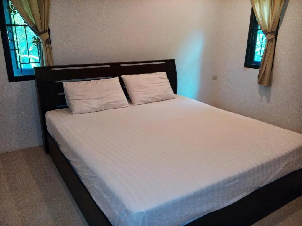 Bangtao Local House Rental - Chambres