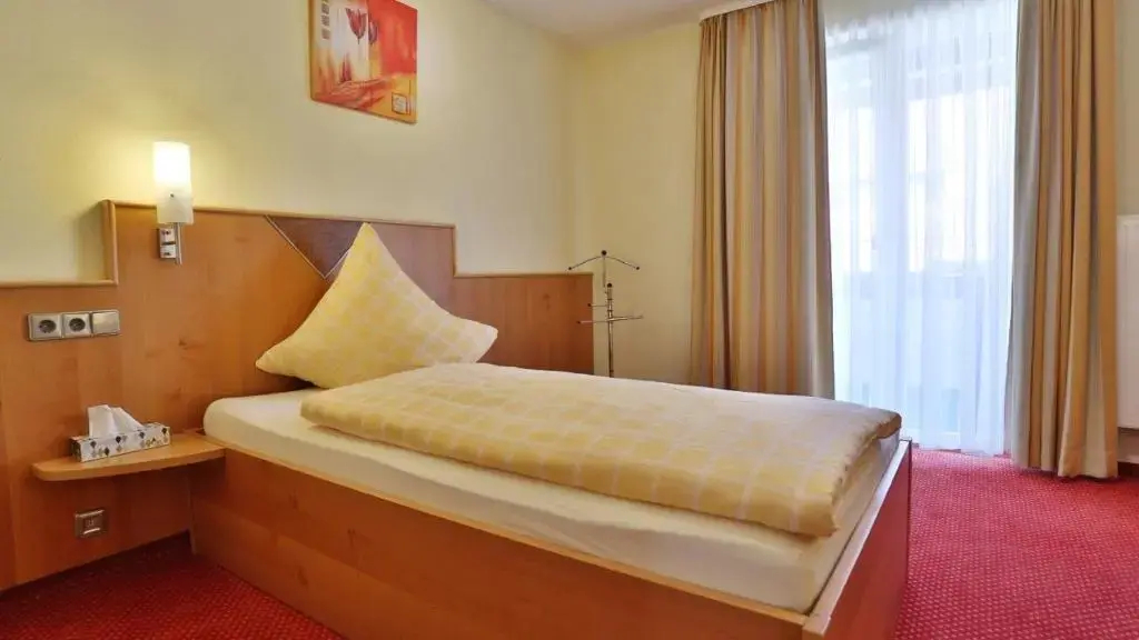 Deluxe Single room with balcony