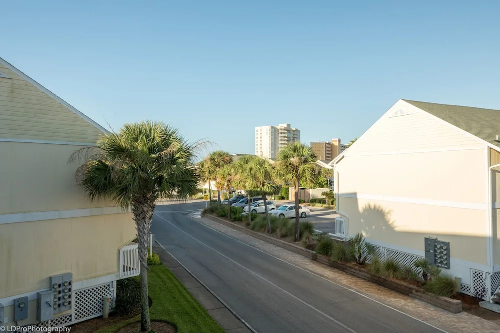 Sandpiper Cove 8245 Studio Bedroom Condo by RedAwning