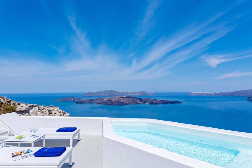 Alti Santorini Suites