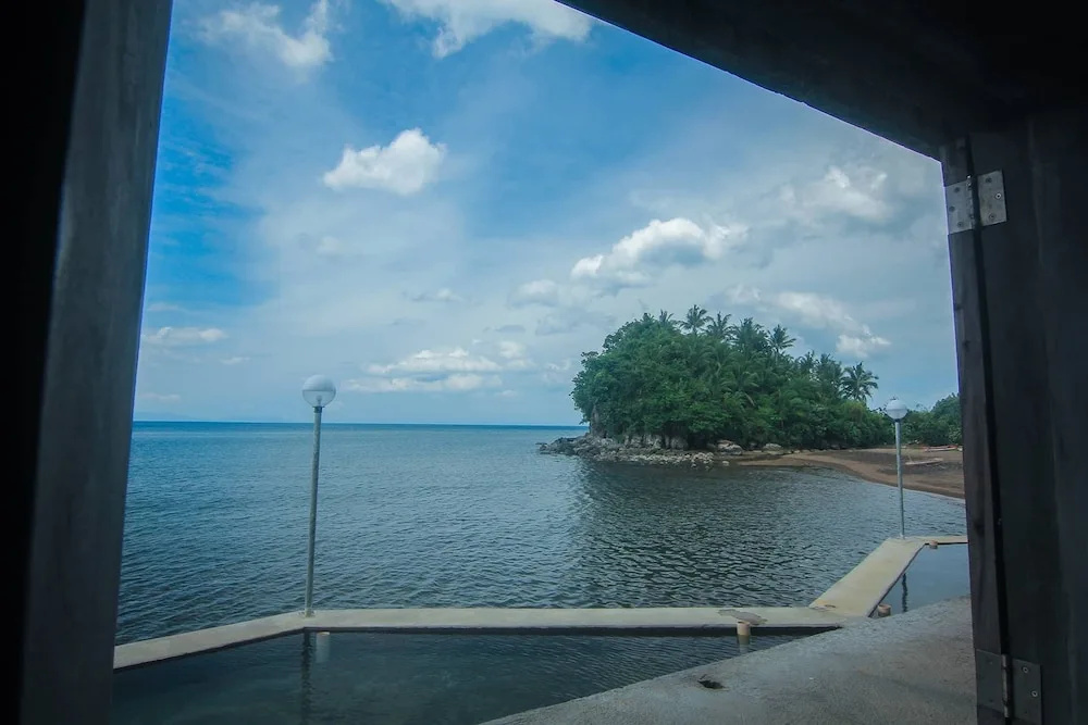 Beach & Waterfront
