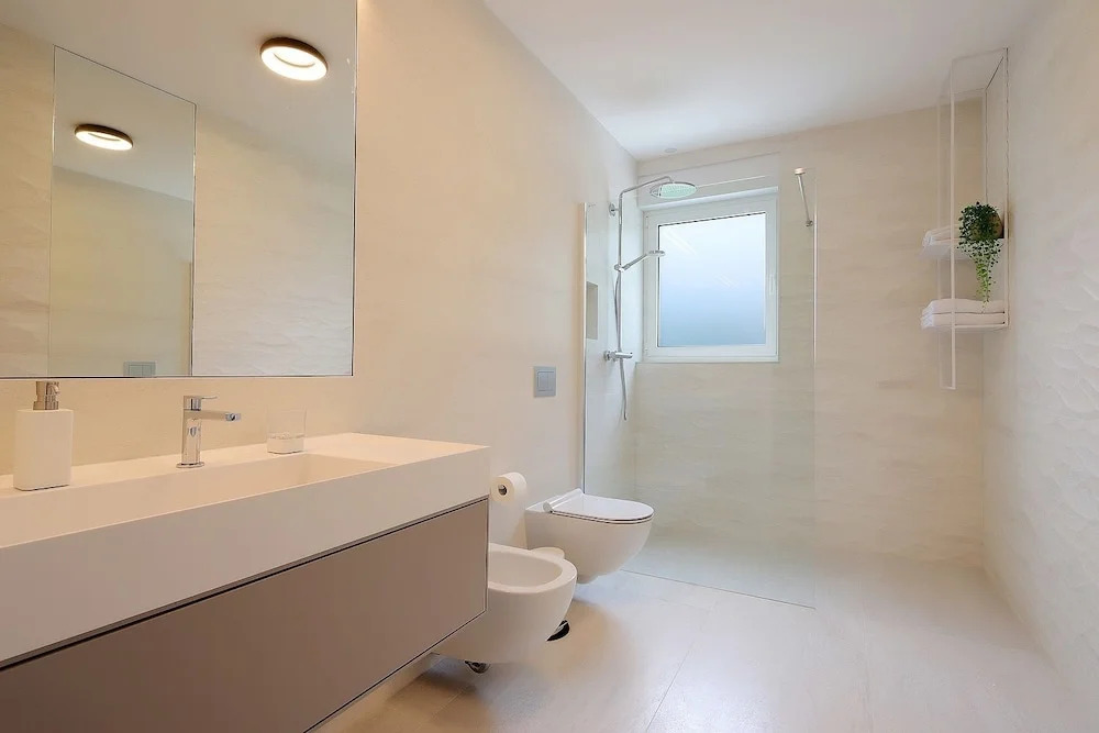 New Apartment with Swimming Pool - фото 8