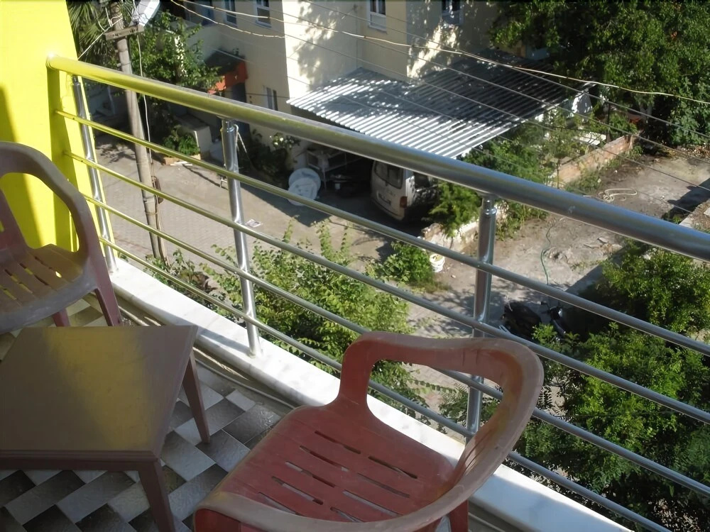 Balcony & Terrace