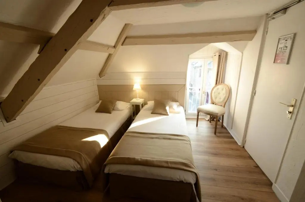 Demeures & Châteaux - Hôtel de la porte Saint-Malo - DINAN - Général