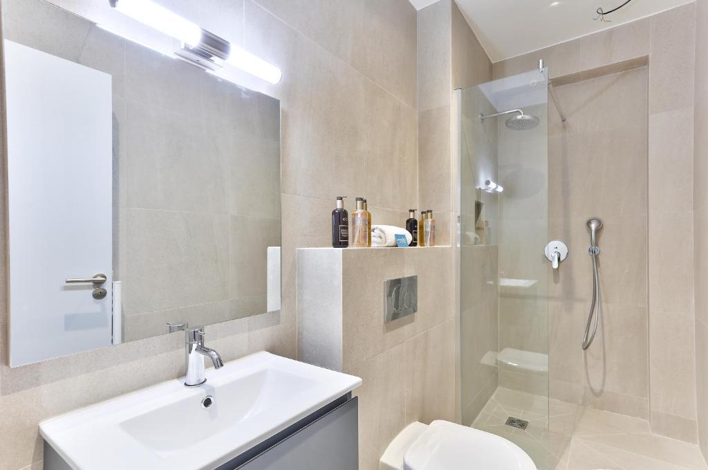 Апартаменты в 158 - Urban Louis Vuitton Flat in Montorgueil