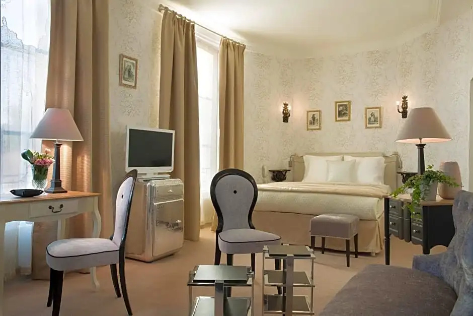 Standard Double room (full double bed)
