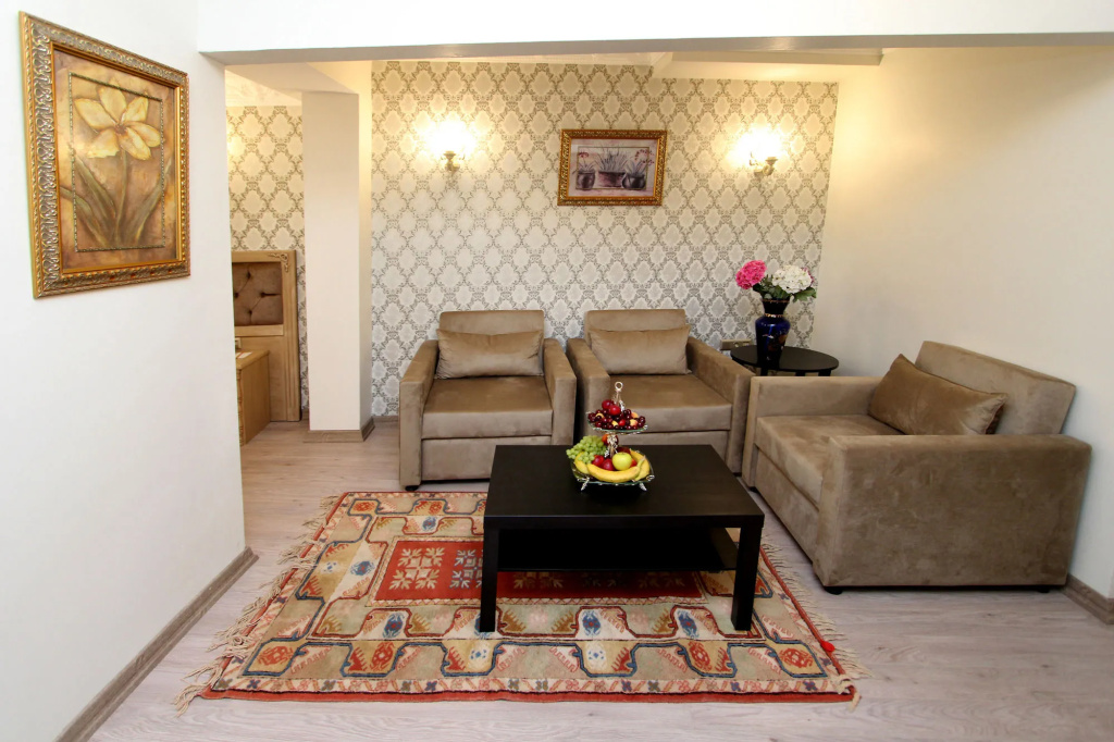 Apple Tree Hotel: фото 4