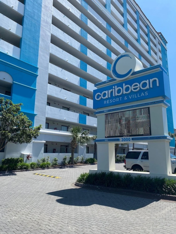 Beach-front Condos Located in the Caribbean Resort with Pool and Lazy River
