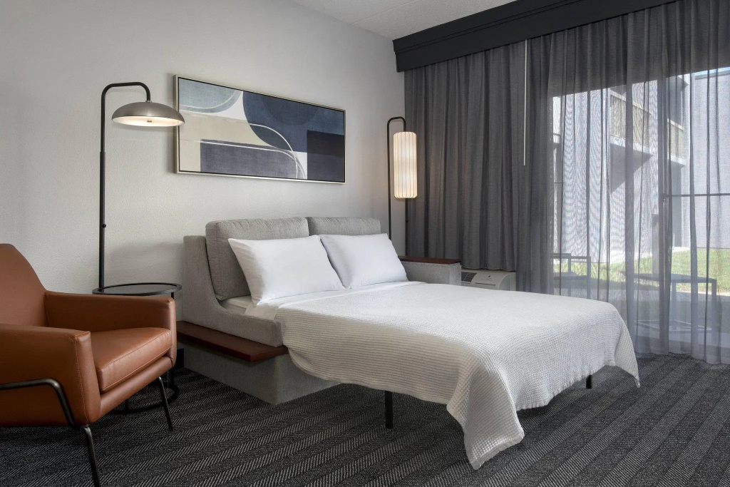 Standard Double room (full double bed)