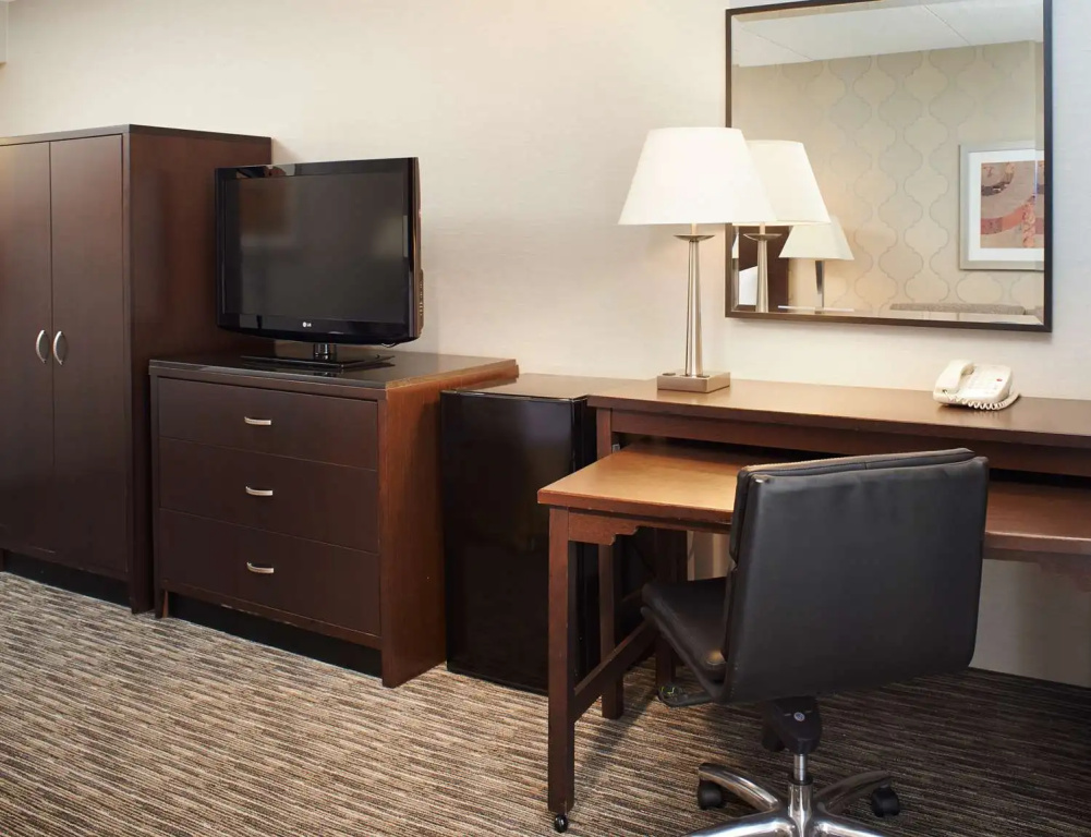 DoubleTree by Hilton Detroit - Dearborn - Général