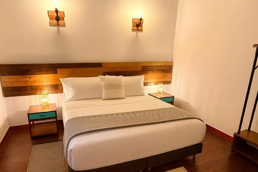 Deluxe Double room (full double bed)