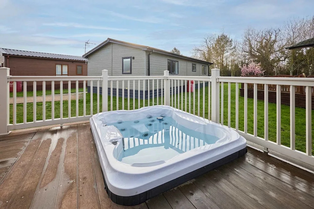 Host Stay Crystal Lodge