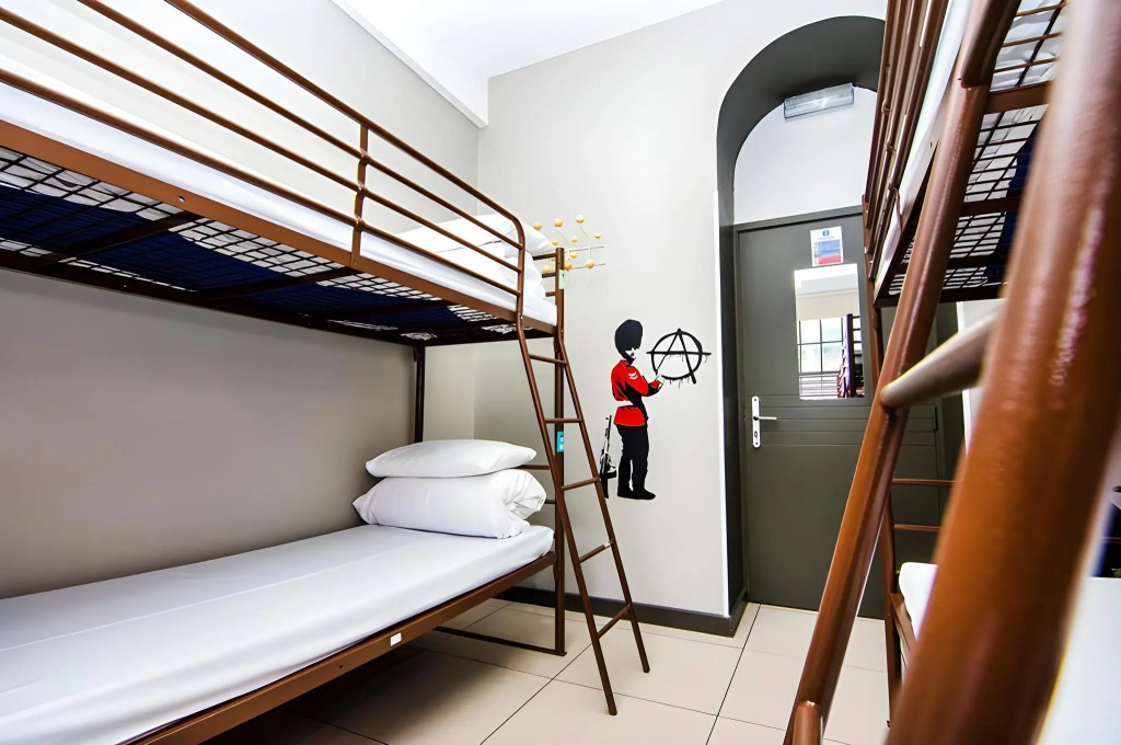 Отель Rest Up London - Hostel в Лондоне