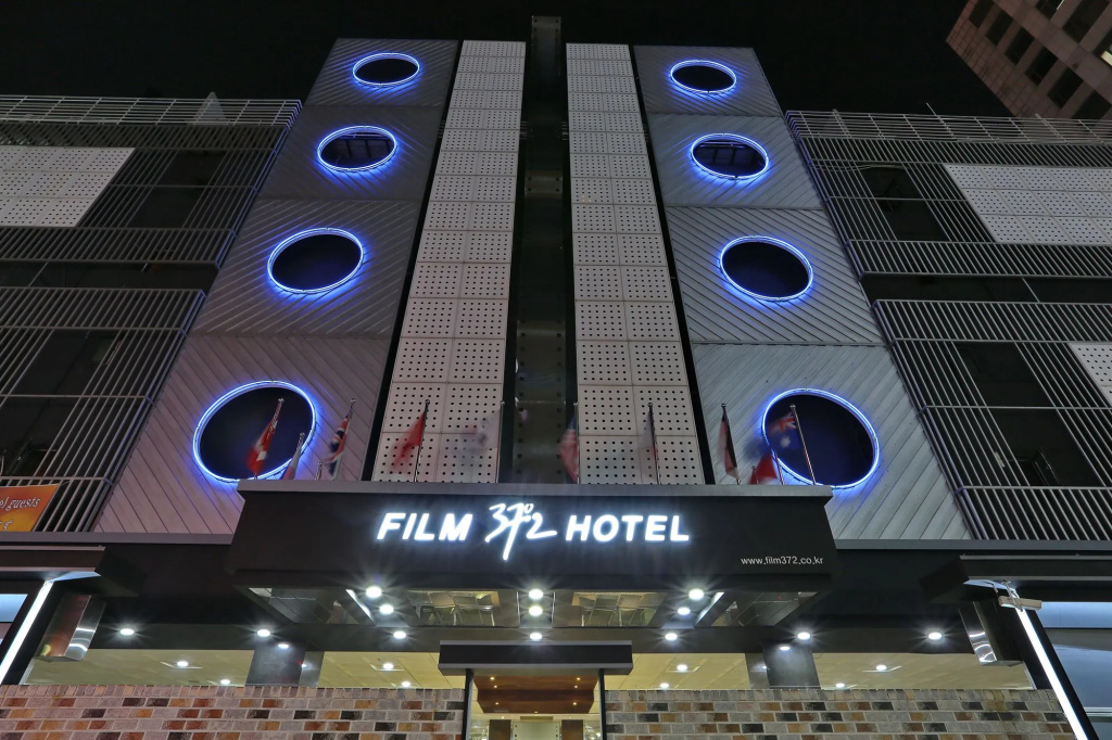 Film 37.2 Hotel