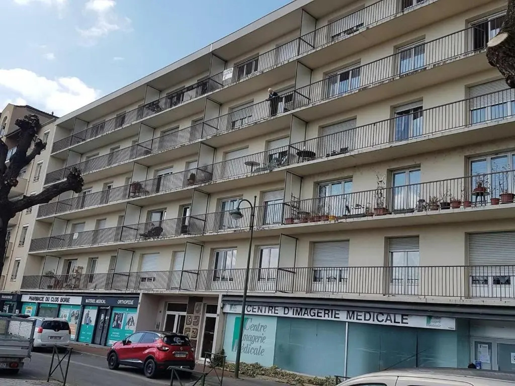 Appartement Montrond-les-Bains, 2 pièces, 2 personnes - FR-1-496-229