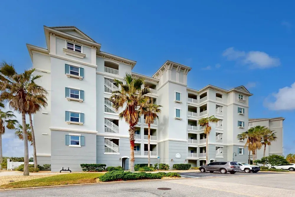 Second Floor, Dog-friendly Condo With Shared Pool, High-speed Wifi, & Central AC