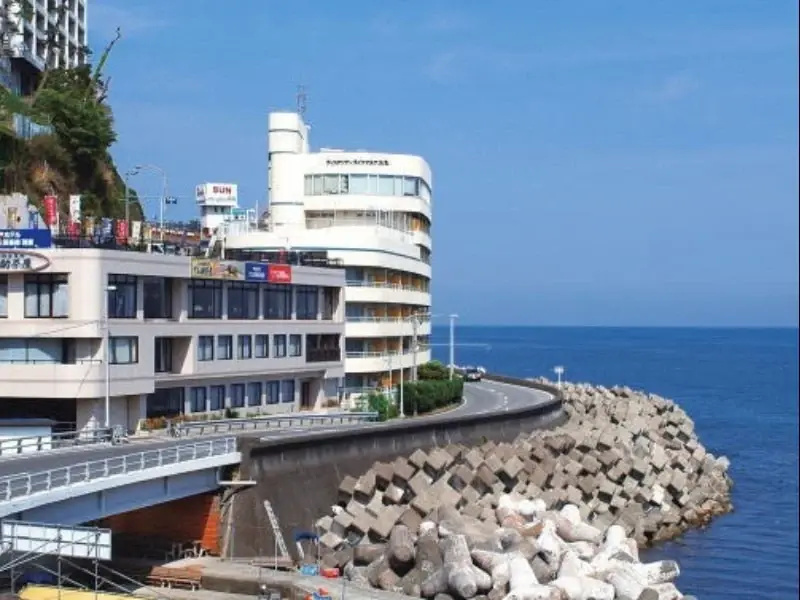 Beach & Waterfront