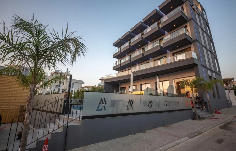 Azura Hotel