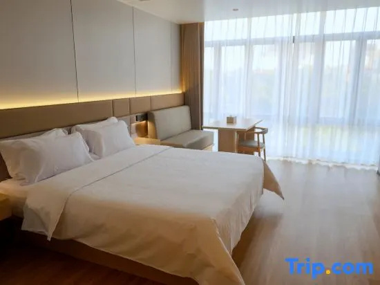 Deluxe Double room (full double bed)