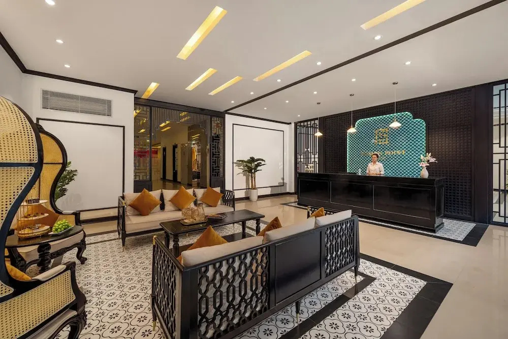 Hoan Cau Hotel