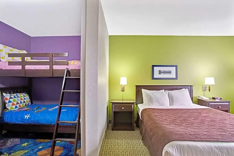 Quadruple Suite