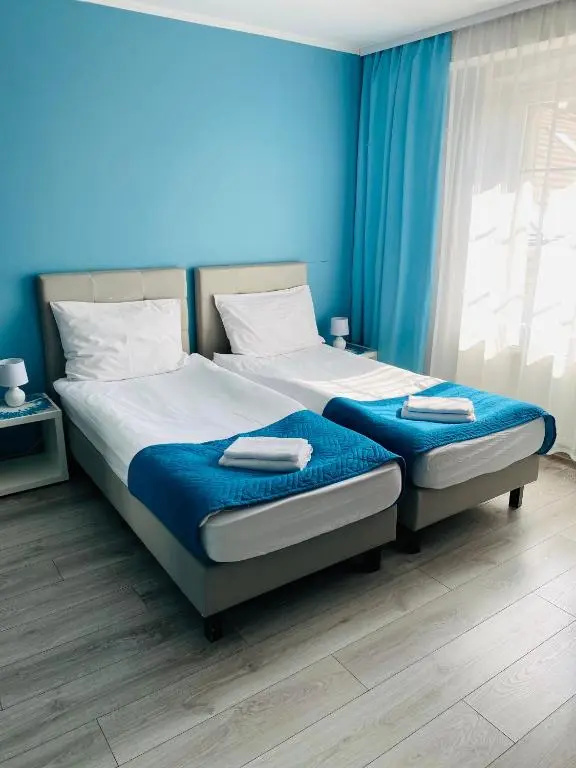 Deluxe Double room (full double bed)