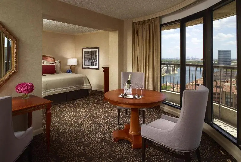 Omni Las Colinas Hotel - Chambres