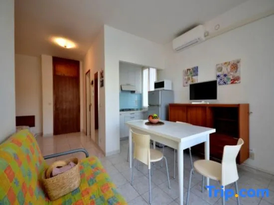 Spacious studio near the beach