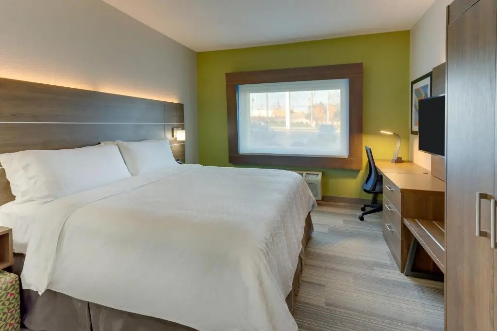 Deluxe Double room (full double bed)