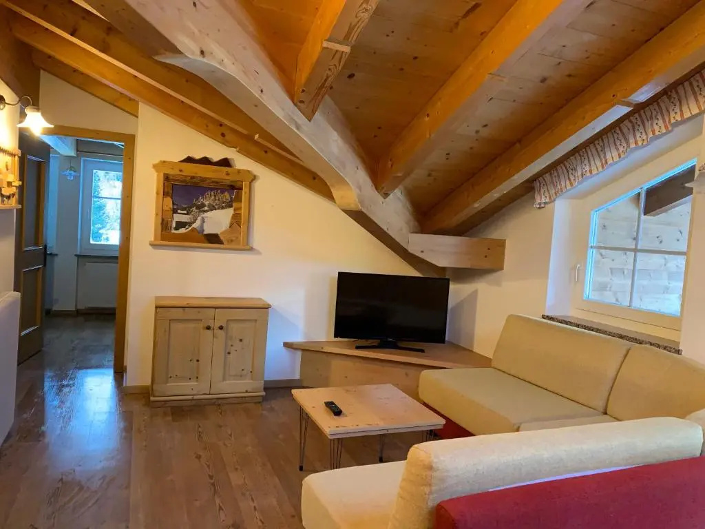 3 Bedrooms Apartment