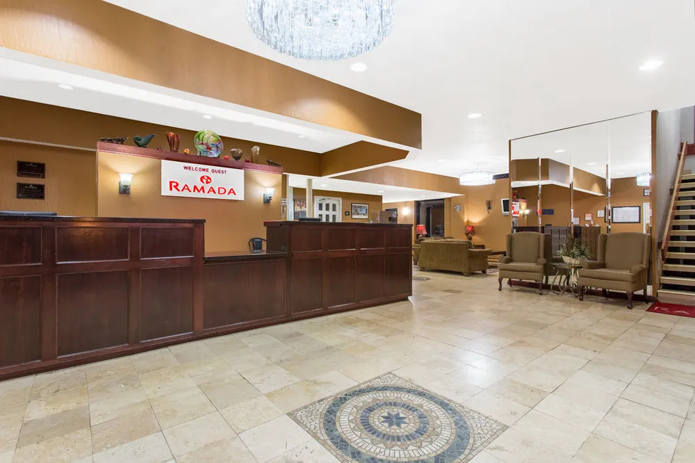 Lobby & Reception