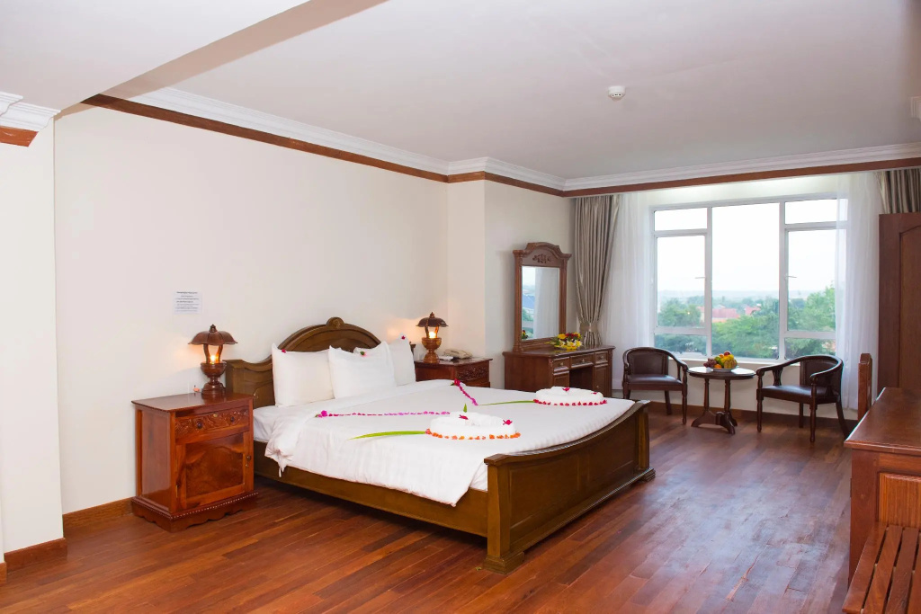 Double Suite (full double bed)