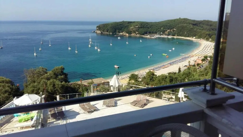 Apartment with sea view