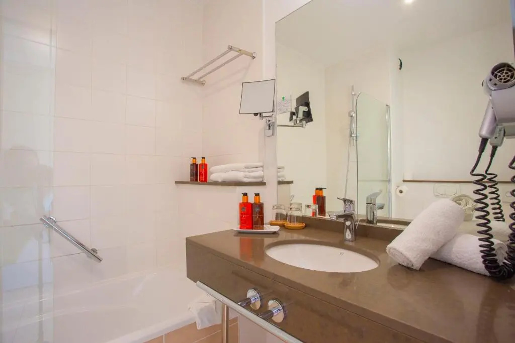 Standard Double room with balcony and with garden view (full double bed)