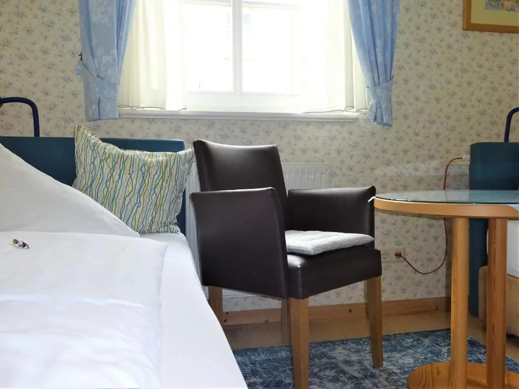 Pension Zur Fhrbrcke - Chambres