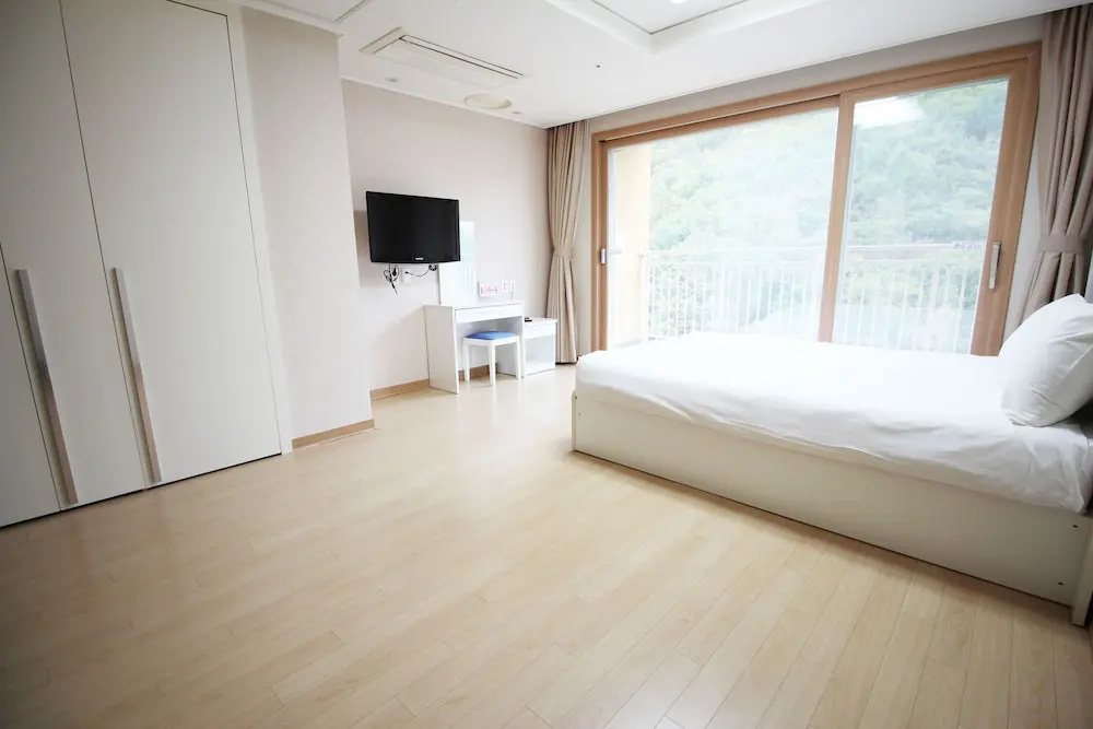 Standard room with balcony