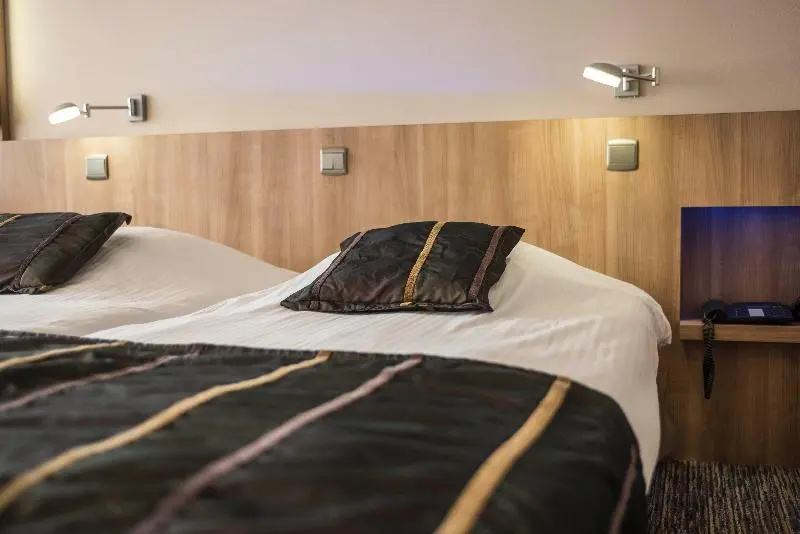 Standard Double room with balcony (full double bed)