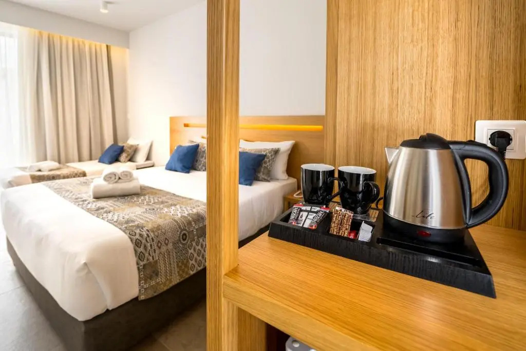 Superior Double room with partial sea view (full double bed)