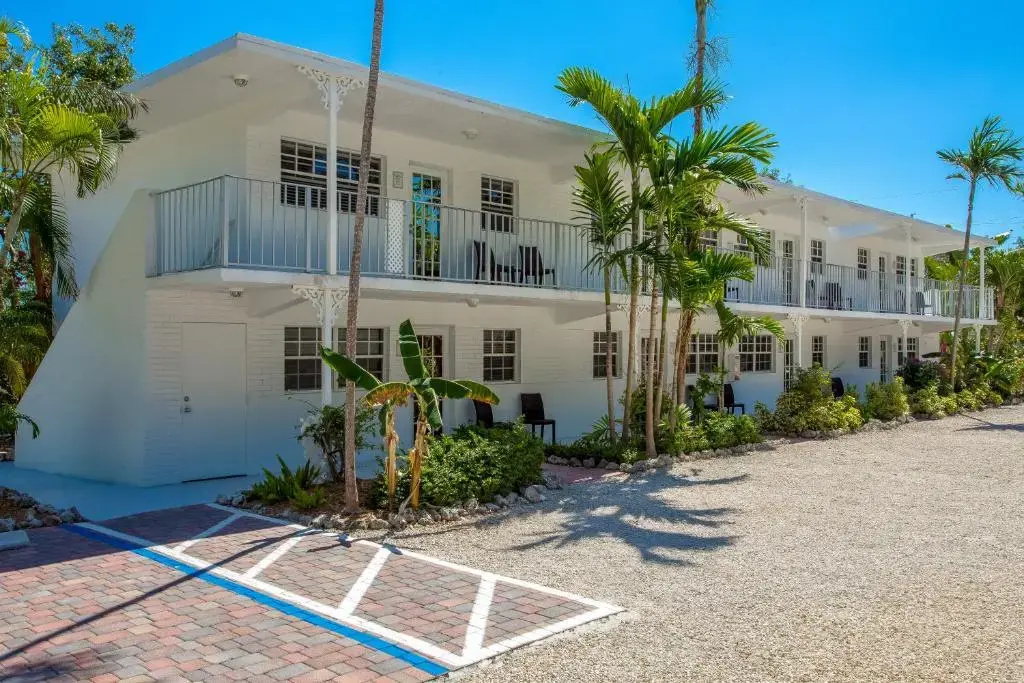 1 Bedroom Double Suite (full double bed)