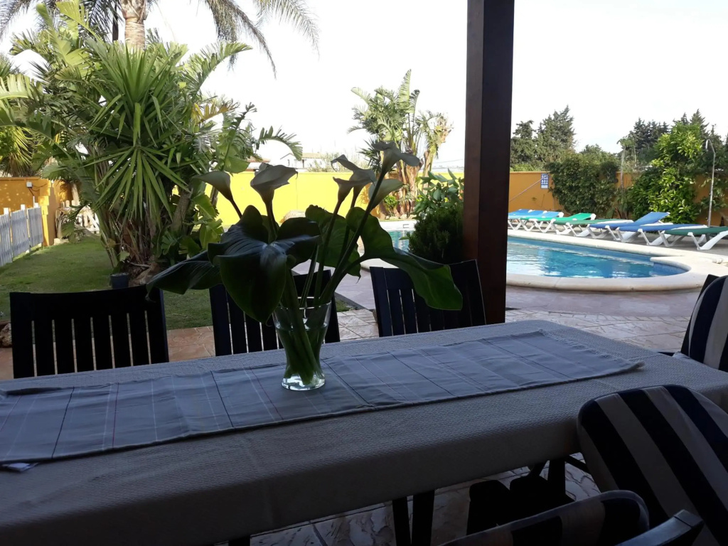 Chalet la Huerta con piscina chimenea y Wifi