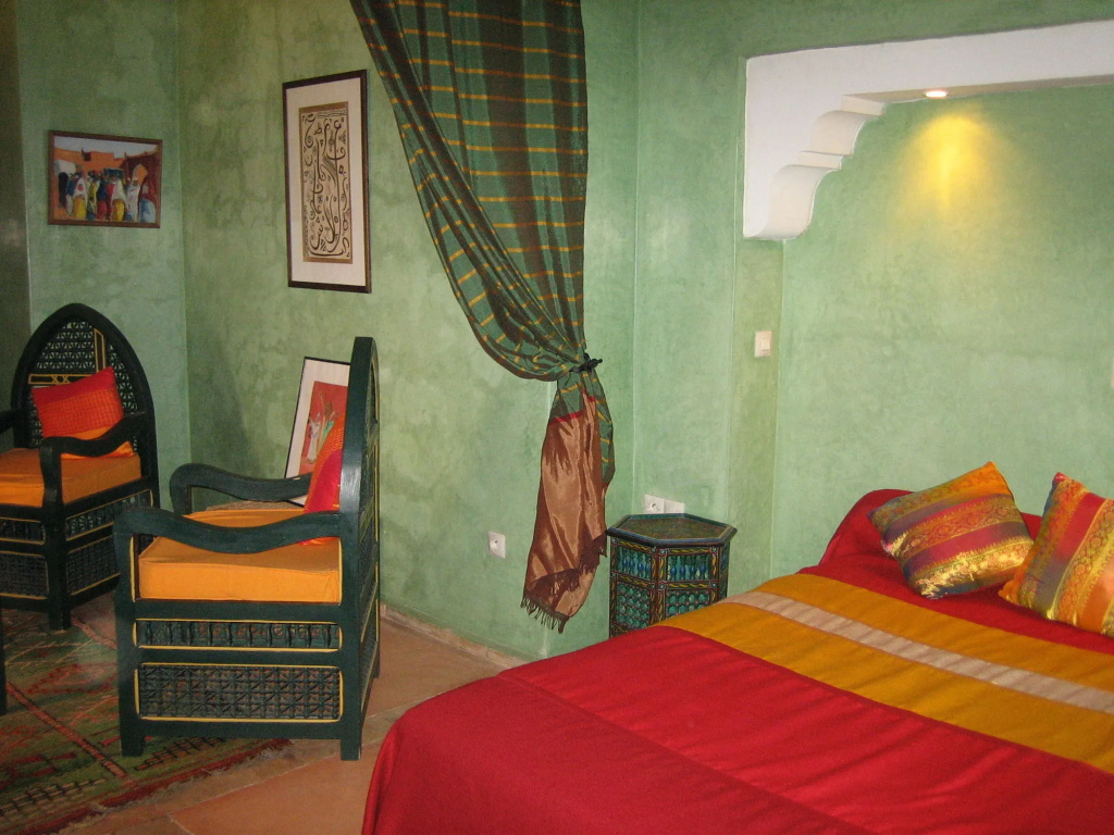 Riad Ella - Général