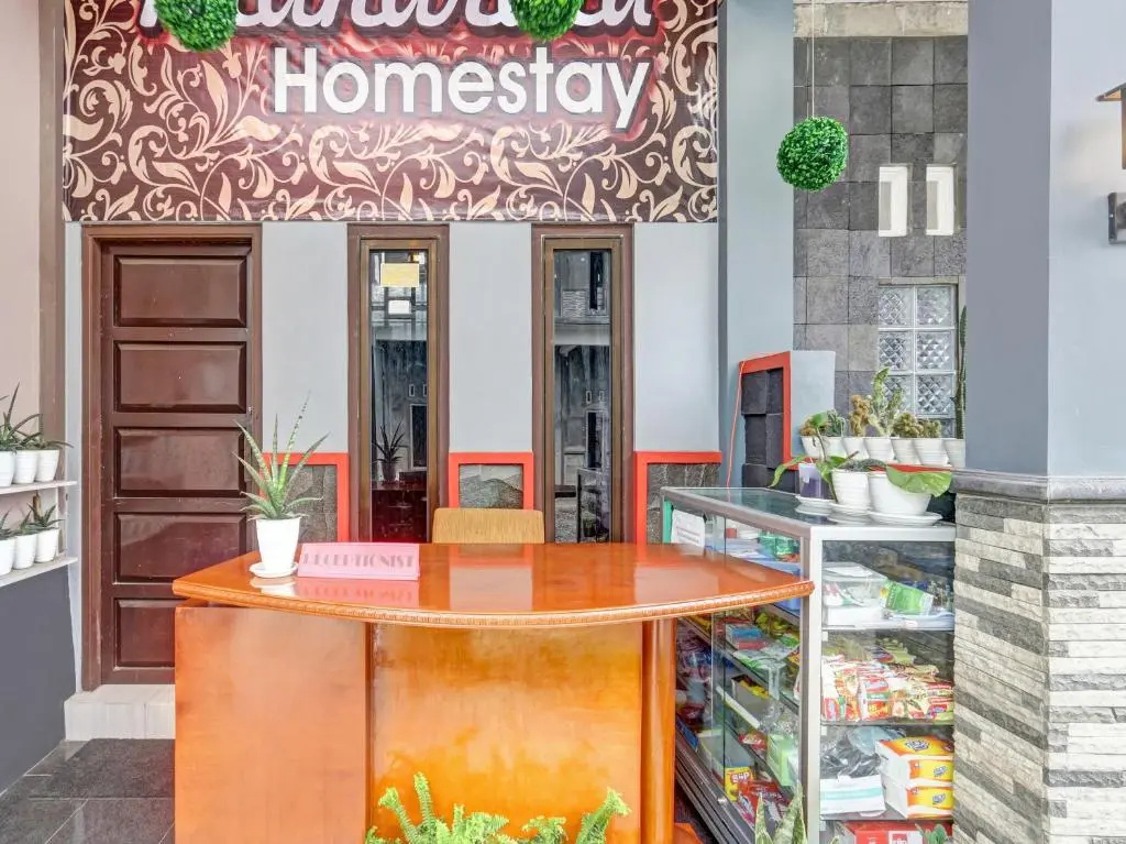 Lobby & Reception
