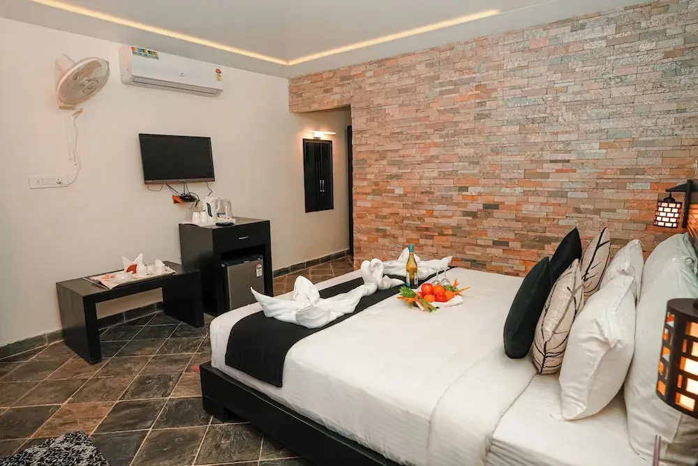 Suite with balcony and with garden view